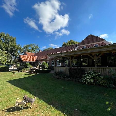 Familiehuis Boysen Bed&Breakfast รีเบอ ภายนอก รูปภาพ